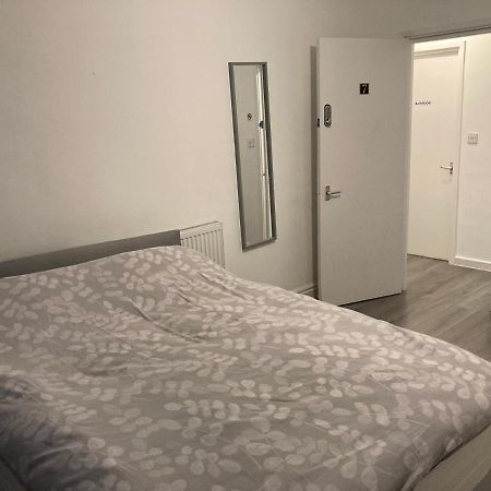 Chosen Rocky Lane Private Rooms Liverpool Eksteriør billede