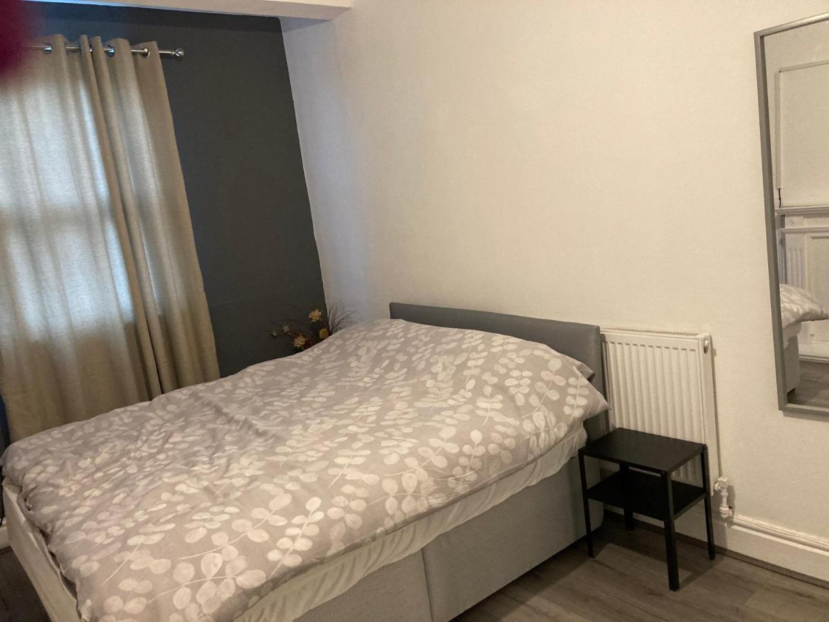 Chosen Rocky Lane Private Rooms Liverpool Eksteriør billede