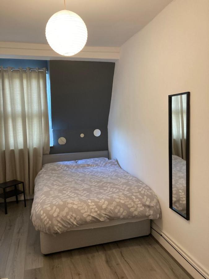 Chosen Rocky Lane Private Rooms Liverpool Eksteriør billede
