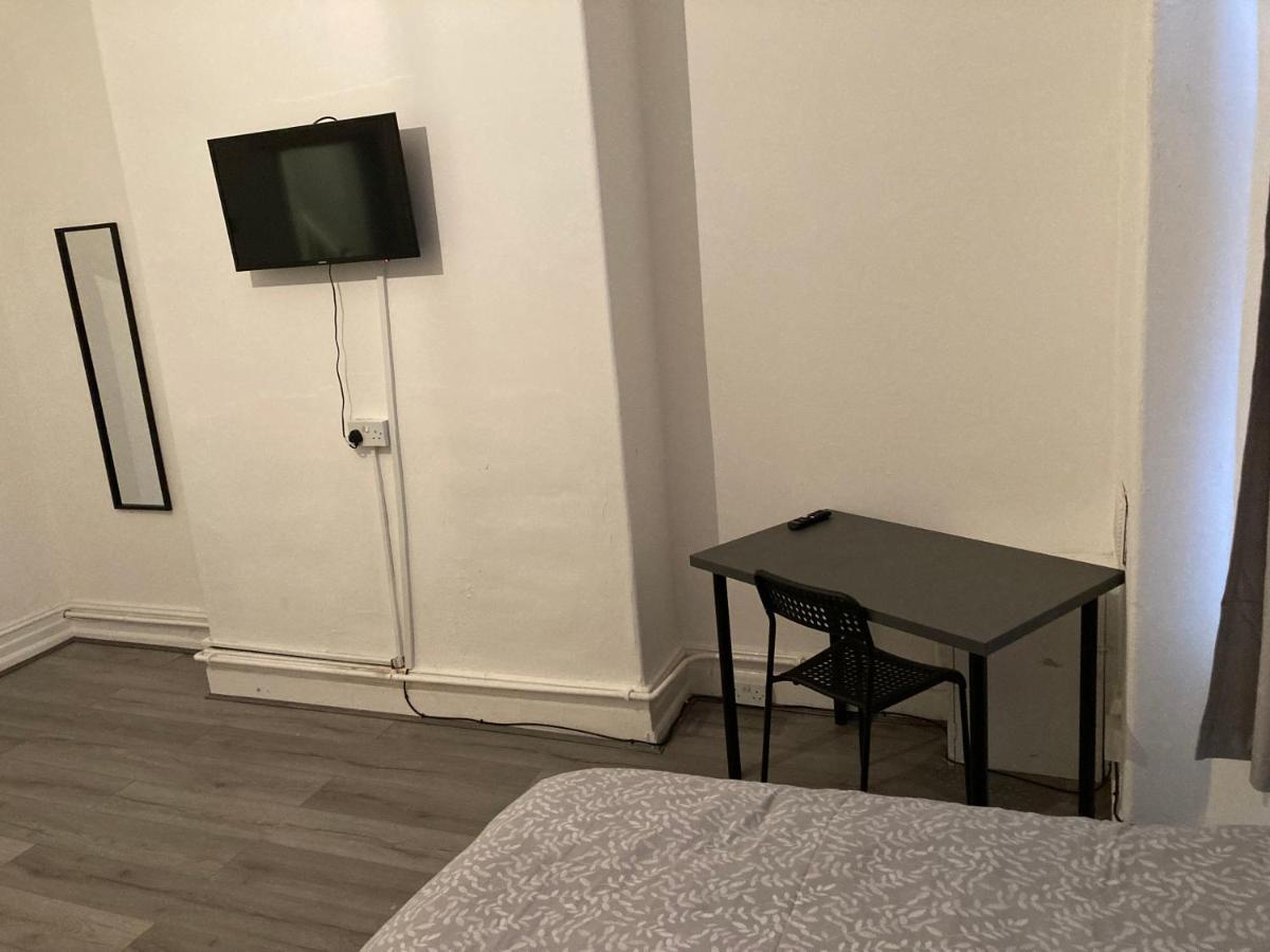 Chosen Rocky Lane Private Rooms Liverpool Eksteriør billede