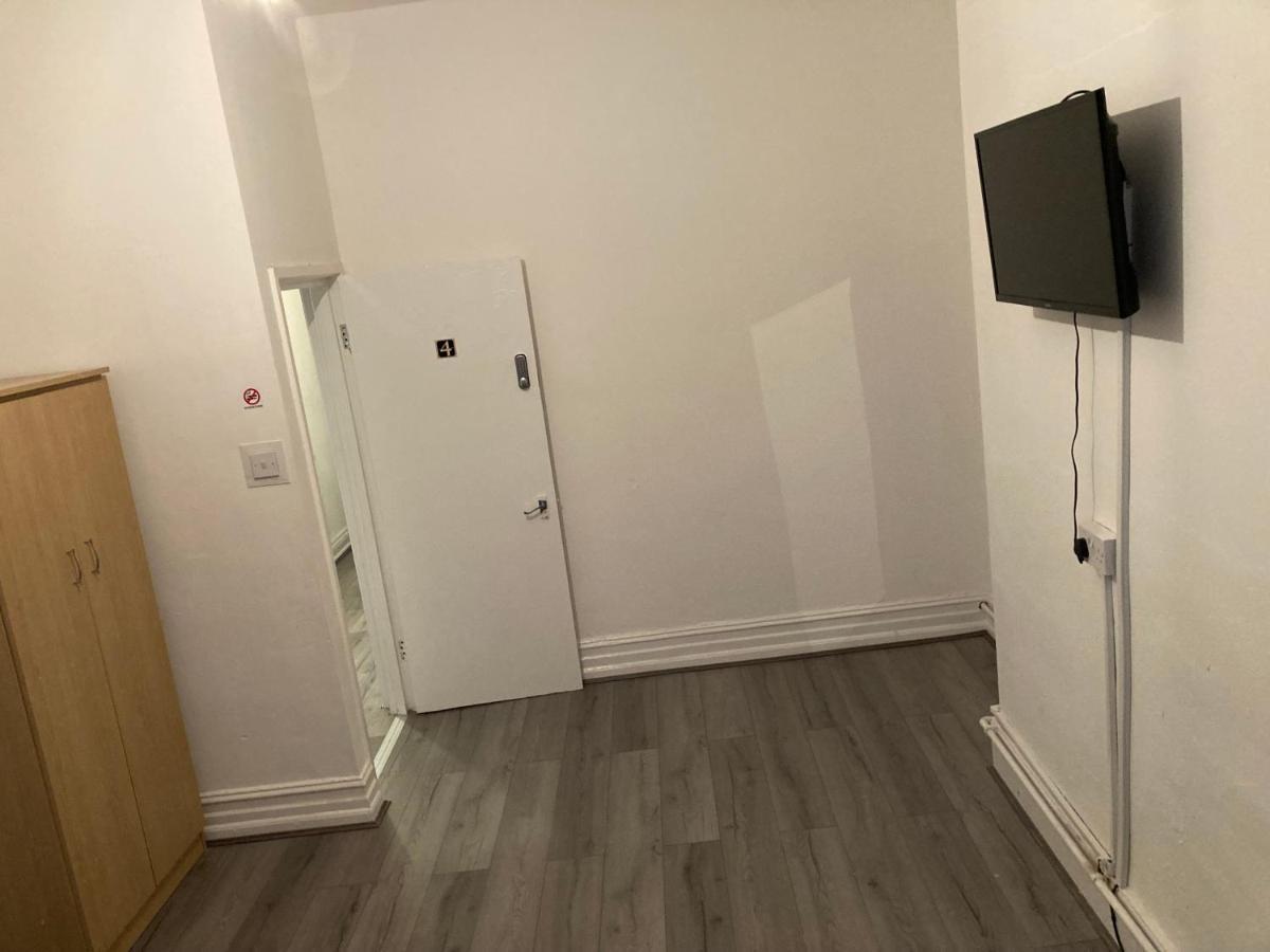 Chosen Rocky Lane Private Rooms Liverpool Eksteriør billede