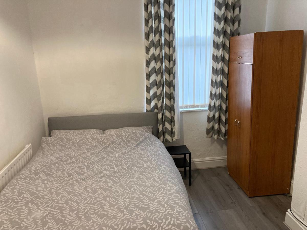 Chosen Rocky Lane Private Rooms Liverpool Eksteriør billede