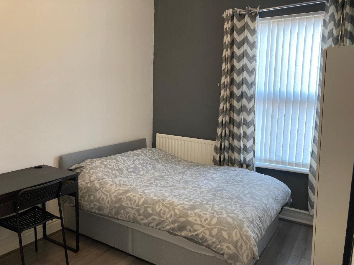 Chosen Rocky Lane Private Rooms Liverpool Eksteriør billede