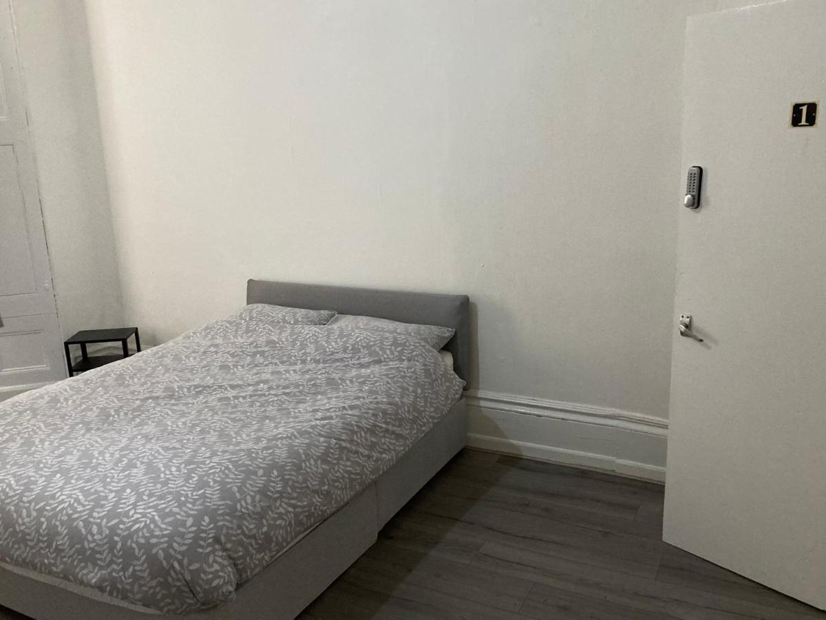Chosen Rocky Lane Private Rooms Liverpool Eksteriør billede