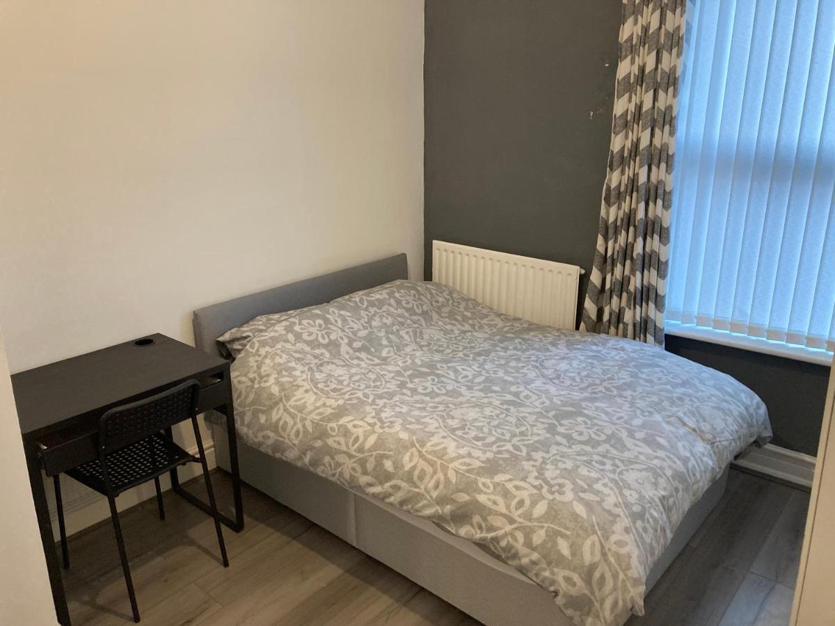 Chosen Rocky Lane Private Rooms Liverpool Eksteriør billede