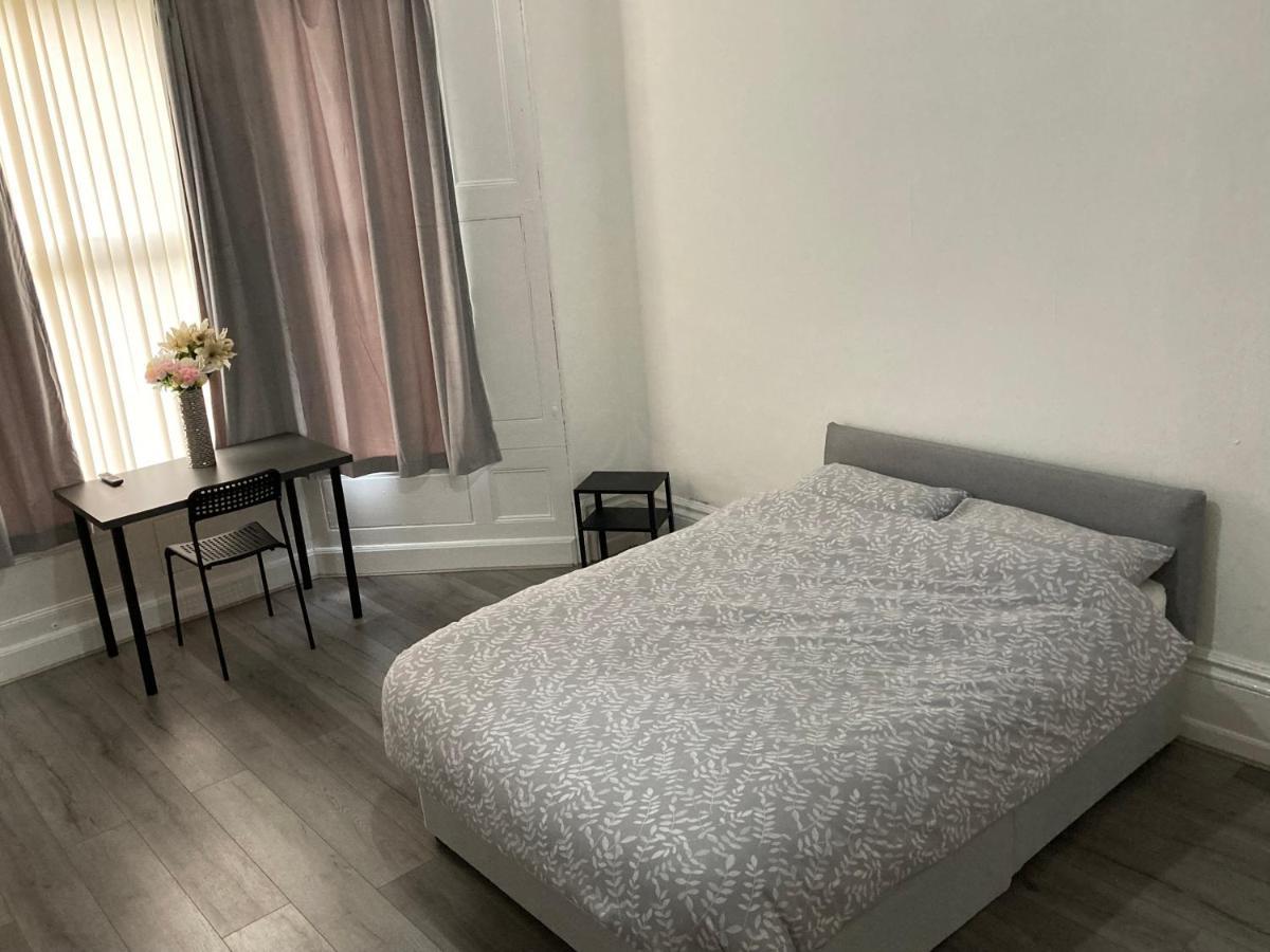 Chosen Rocky Lane Private Rooms Liverpool Eksteriør billede